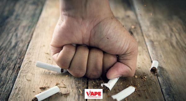 Khói thuốc lá ảnh hưởng tới cả người hút và người xung quanh